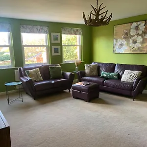 https://immaculate-3-bed-house-in.yorkshirehotels.net
